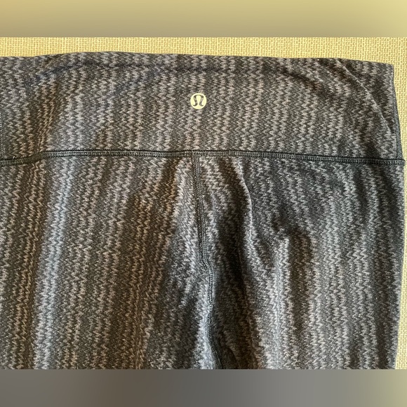 Lululemon Wunder Under Crop Capris Gray Size 6 - Picture 6 of 8